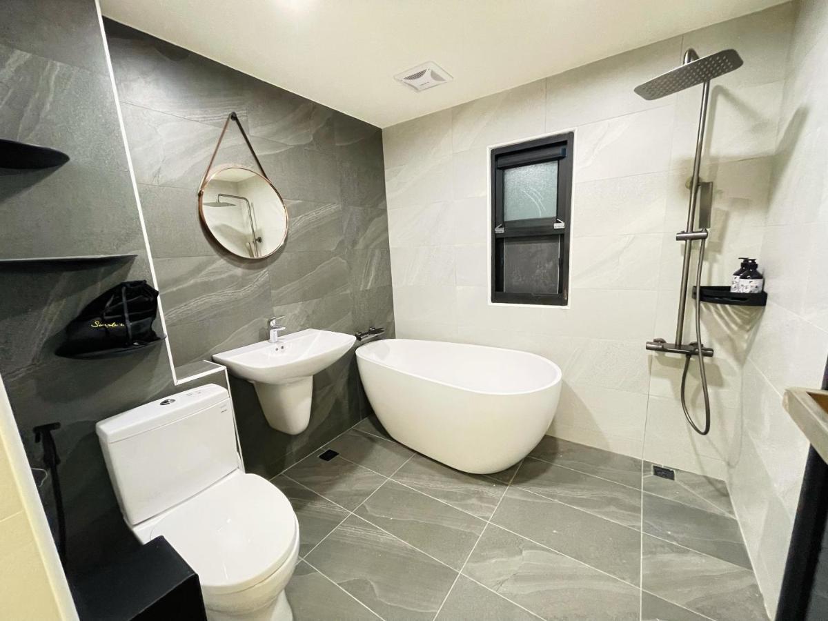 Six Seasons Inn - Qian He Tainan Buitenkant foto