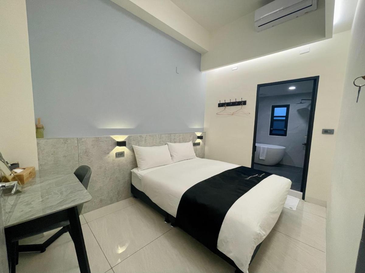 Six Seasons Inn - Qian He Tainan Buitenkant foto