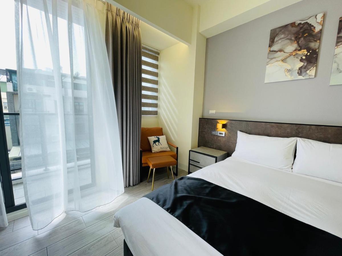 Six Seasons Inn - Qian He Tainan Buitenkant foto